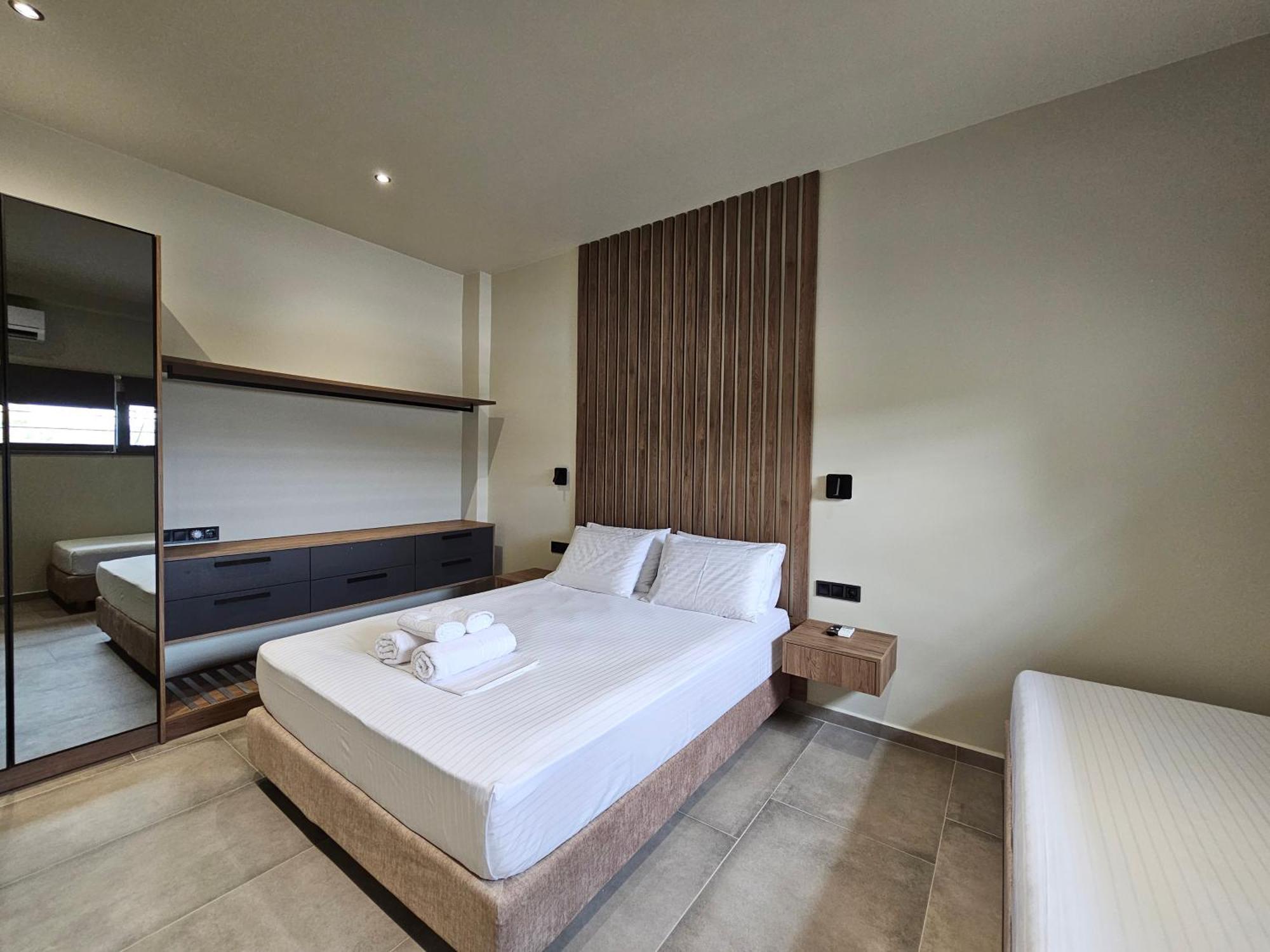 Rea'S Luxury Apartments Stoúpa Exteriér fotografie